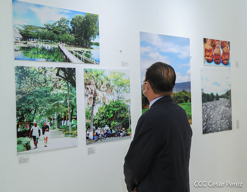 exposicion-fotografica-embajador-corea
